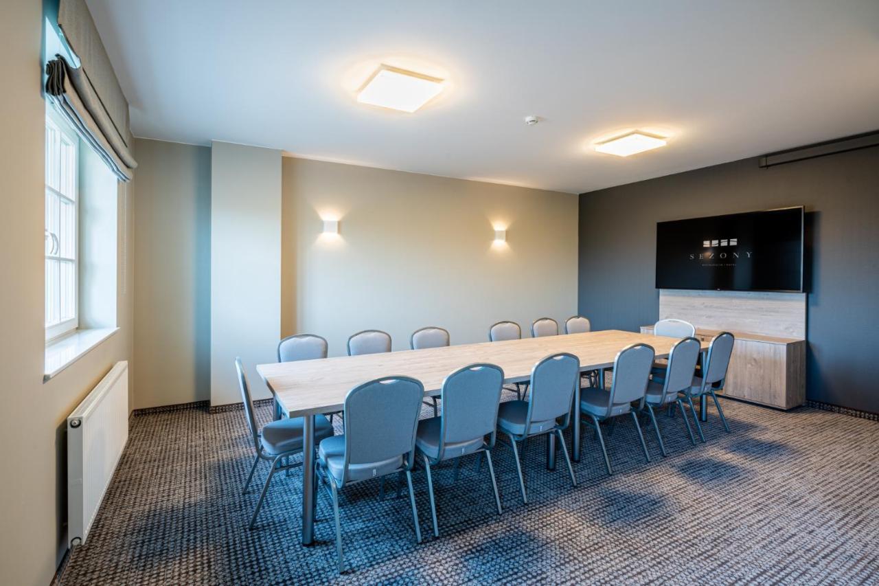 Sezony. Restauracja I Hotel Kostrzyn Eksteriør bilde