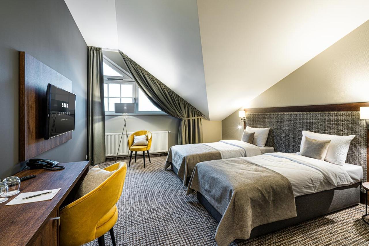 Sezony. Restauracja I Hotel Kostrzyn Eksteriør bilde