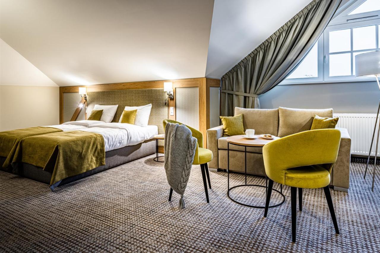 Sezony. Restauracja I Hotel Kostrzyn Eksteriør bilde