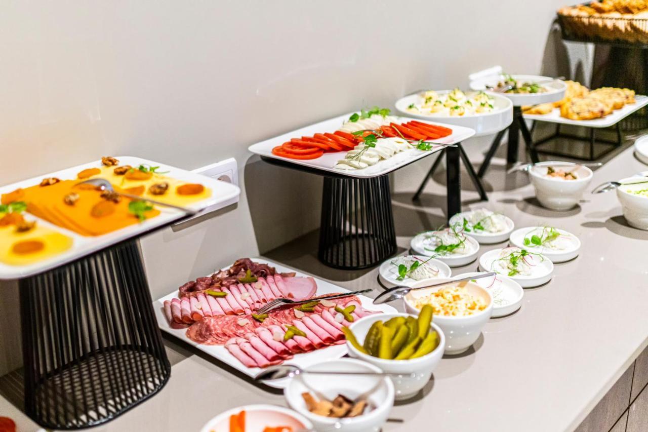 Sezony. Restauracja I Hotel Kostrzyn Eksteriør bilde