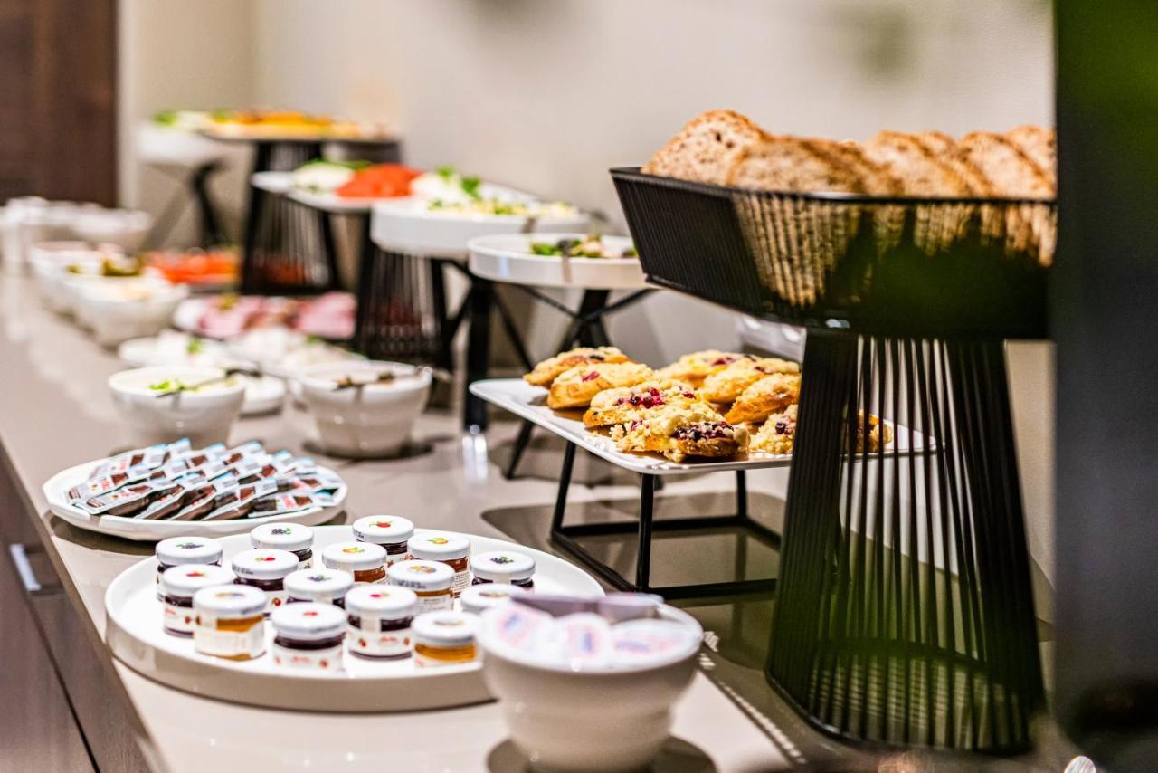 Sezony. Restauracja I Hotel Kostrzyn Eksteriør bilde