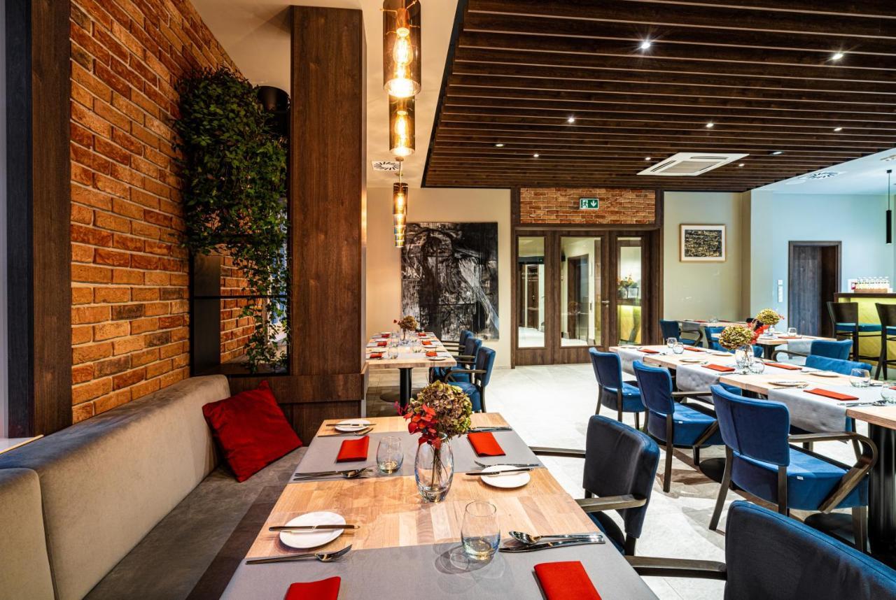 Sezony. Restauracja I Hotel Kostrzyn Eksteriør bilde